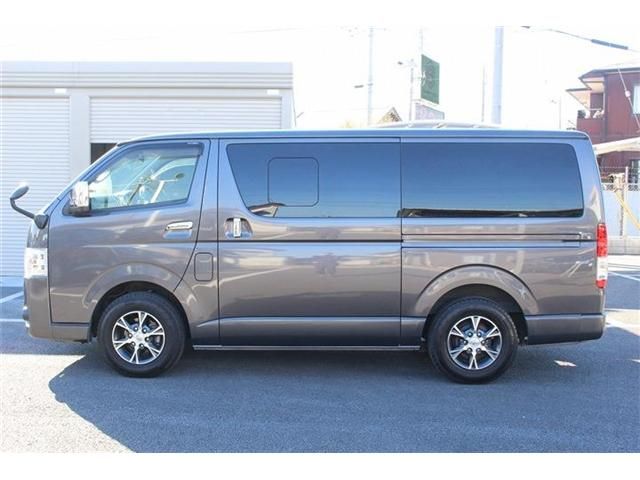 TOYOTA HIACE van 2WD 2020