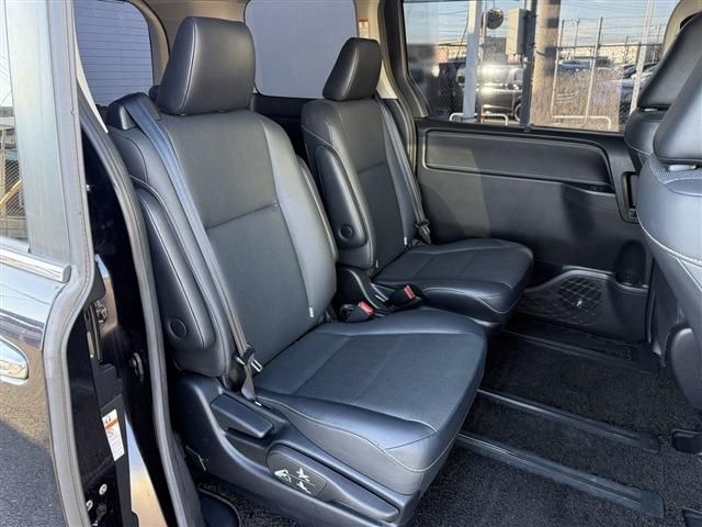 TOYOTA ESQUIRE HYBRID 2014