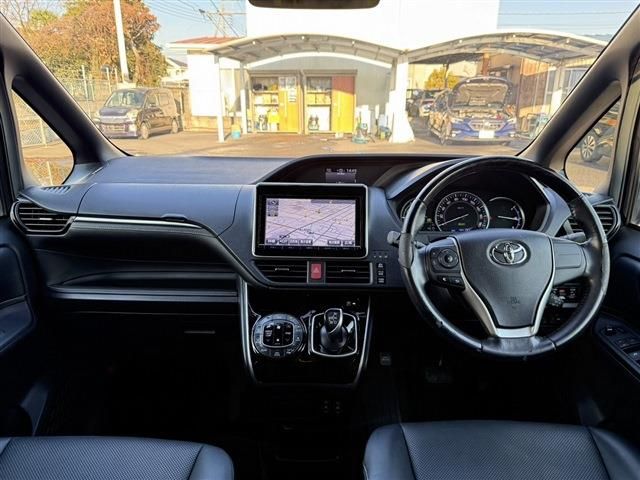 TOYOTA ESQUIRE HYBRID 2014