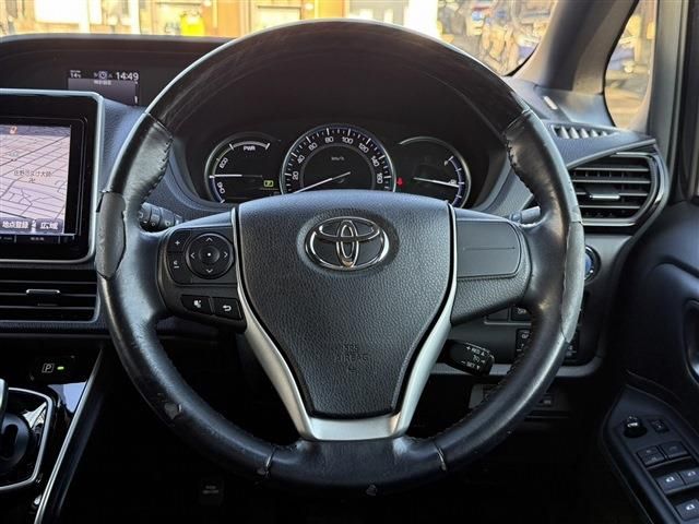 TOYOTA ESQUIRE HYBRID 2014