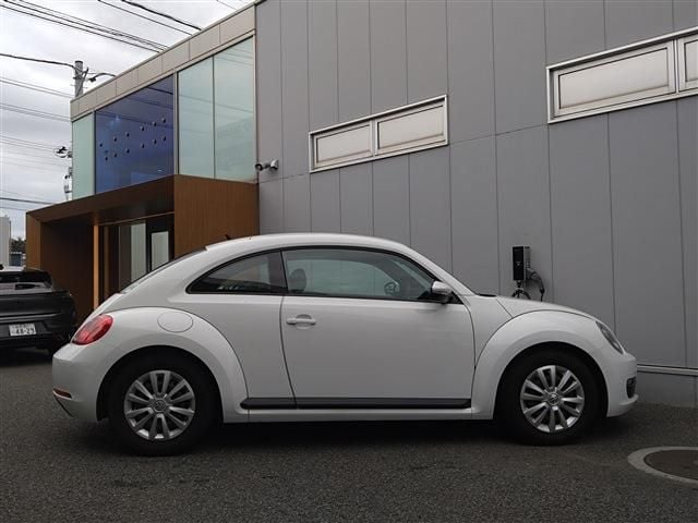 VOLKSWAGEN VOLKSWAGEN The BEETLE 2015