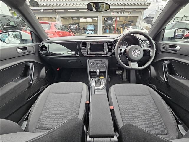 VOLKSWAGEN VOLKSWAGEN The BEETLE 2015