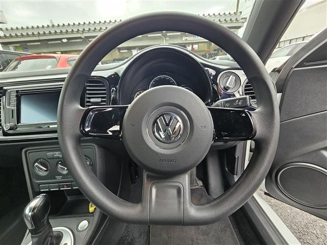 VOLKSWAGEN VOLKSWAGEN The BEETLE 2015