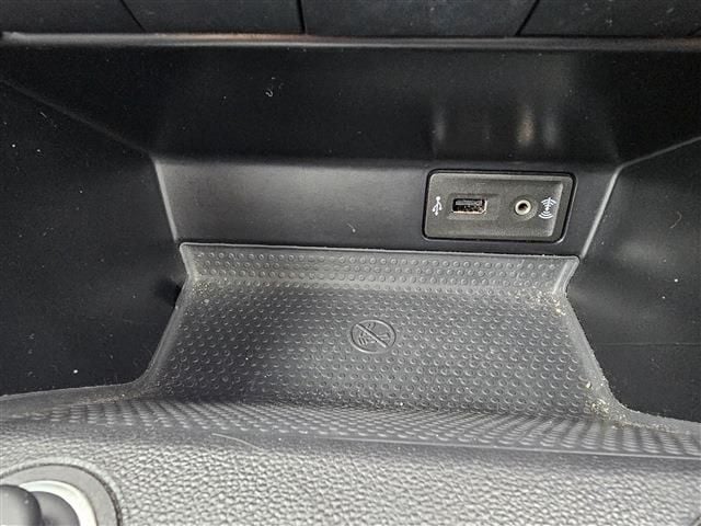 VOLKSWAGEN VOLKSWAGEN The BEETLE 2015