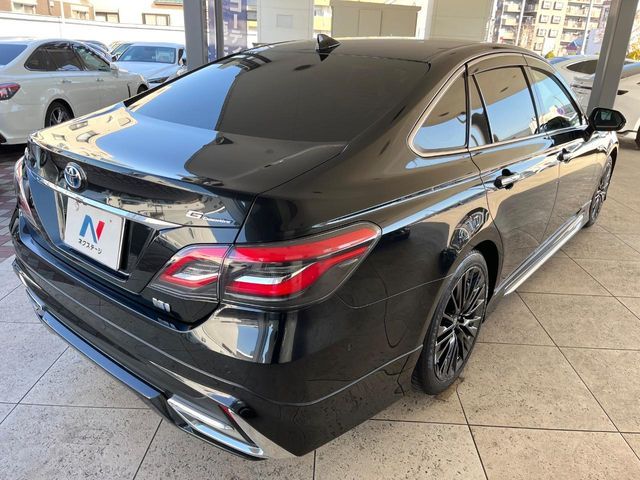 TOYOTA CROWN sedan hybrid 2019