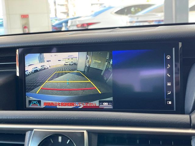 TOYOTA LEXUS IS300h 2019