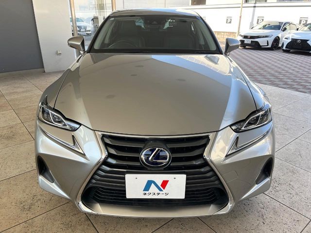 TOYOTA LEXUS IS300h 2019