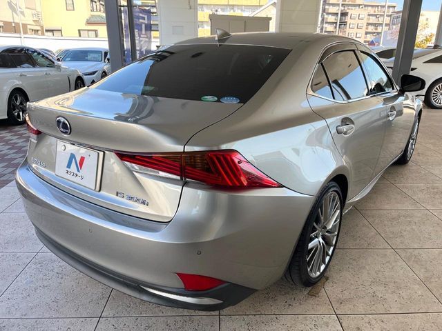 TOYOTA LEXUS IS300h 2019