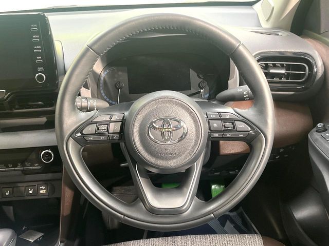 TOYOTA YARIS CROSS 2023