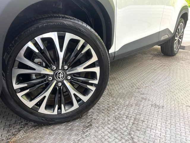 TOYOTA YARIS CROSS 2023