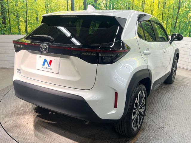 TOYOTA YARIS CROSS 2023