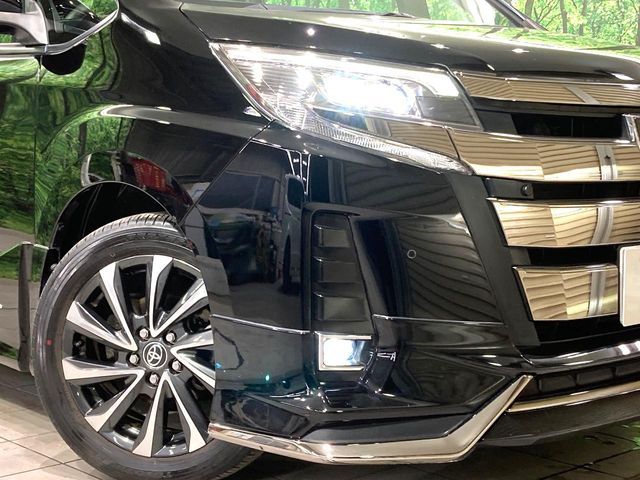 TOYOTA NOAH 2019