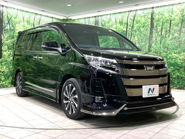 TOYOTA NOAH 2019