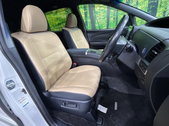 TOYOTA ESTIMA HYBRID 4WD 2017