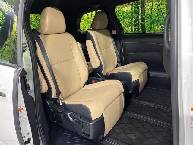 TOYOTA ESTIMA HYBRID 4WD 2017