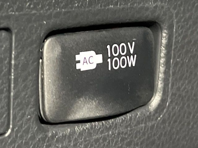 TOYOTA HARRIER 4WD 2015