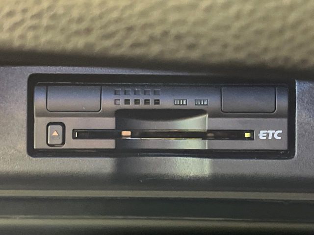 TOYOTA HARRIER 4WD 2015