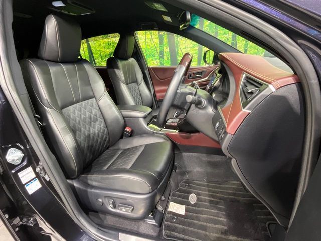 TOYOTA HARRIER 4WD 2015