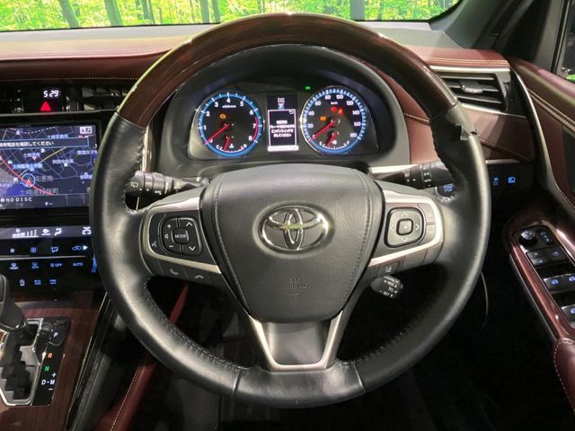 TOYOTA HARRIER 4WD 2015