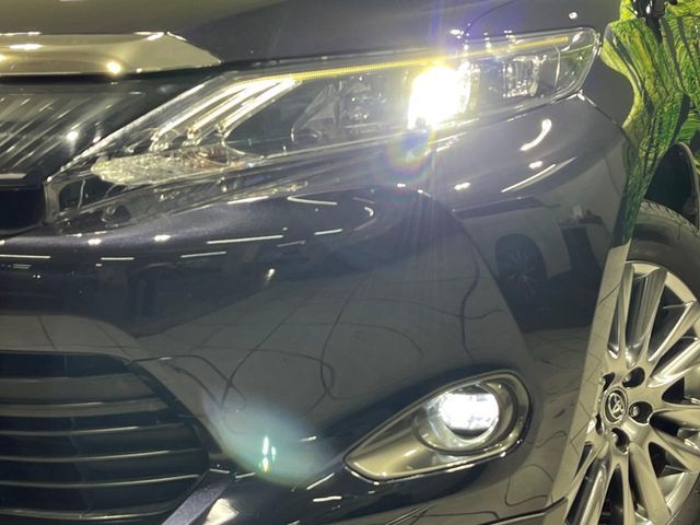 TOYOTA HARRIER 4WD 2015