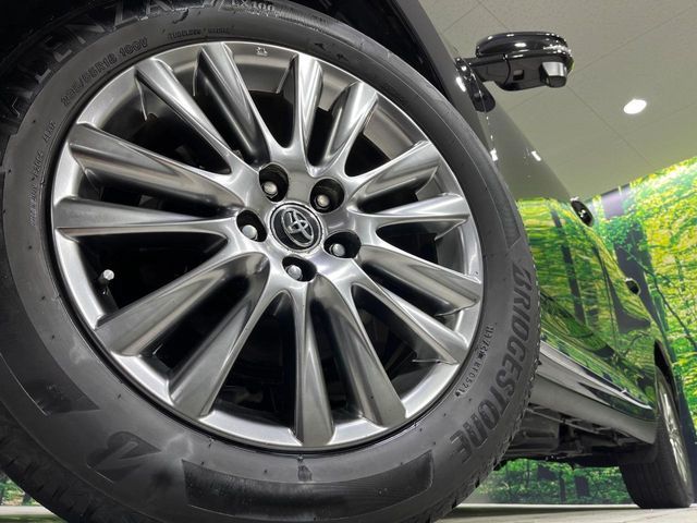 TOYOTA HARRIER 4WD 2015