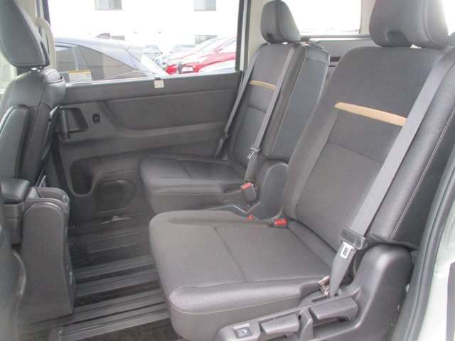 NISSAN SERENA  WG 4WD 2023