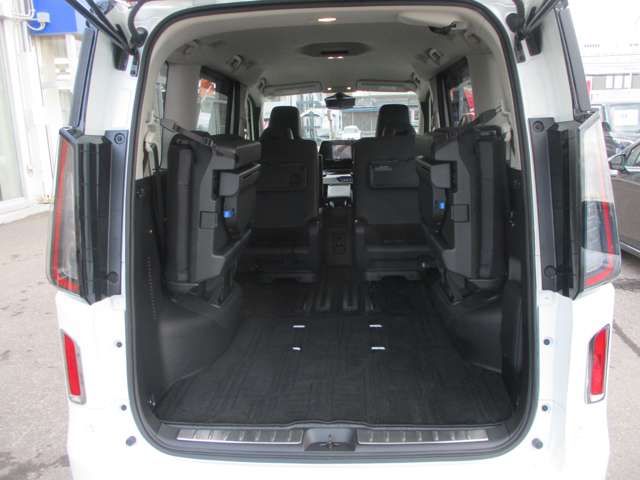 NISSAN SERENA  WG 4WD 2023