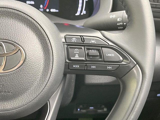 TOYOTA YARIS CROSS 2025