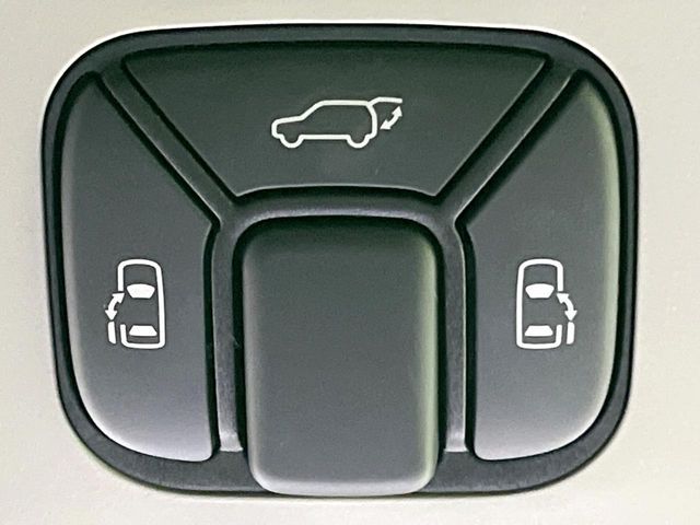 TOYOTA VELLFIRE 2013