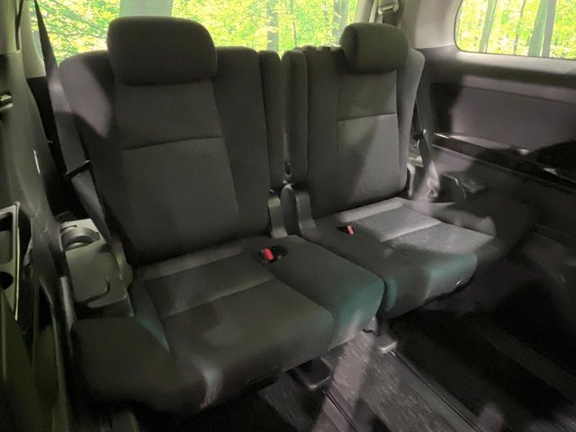 TOYOTA VELLFIRE 2013