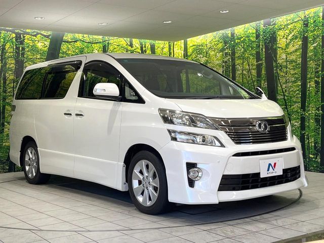 TOYOTA VELLFIRE 2013