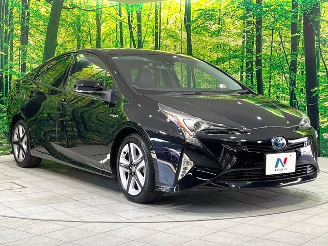 TOYOTA PRIUS 2017