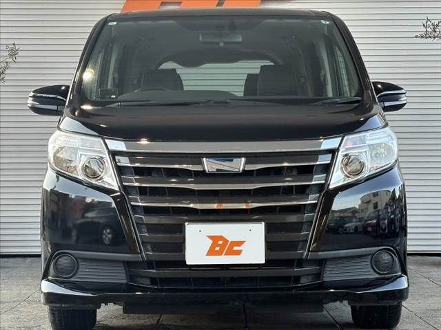 TOYOTA NOAH HYBRID 2015