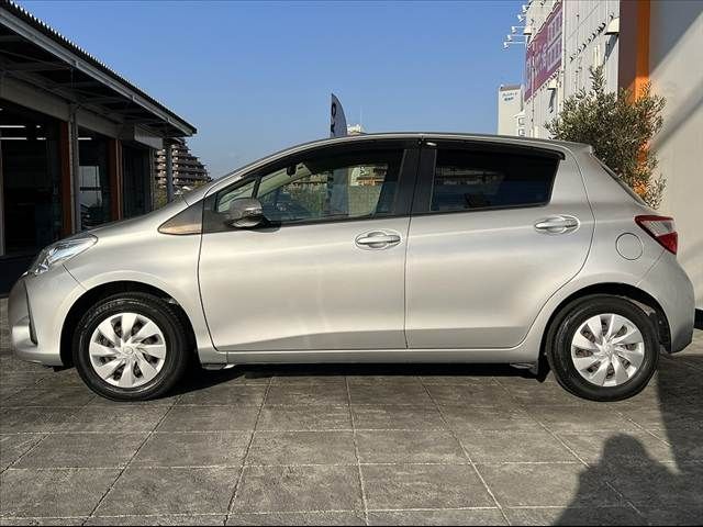 TOYOTA VITZ 2018