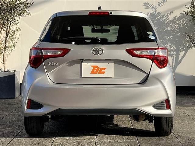 TOYOTA VITZ 2018