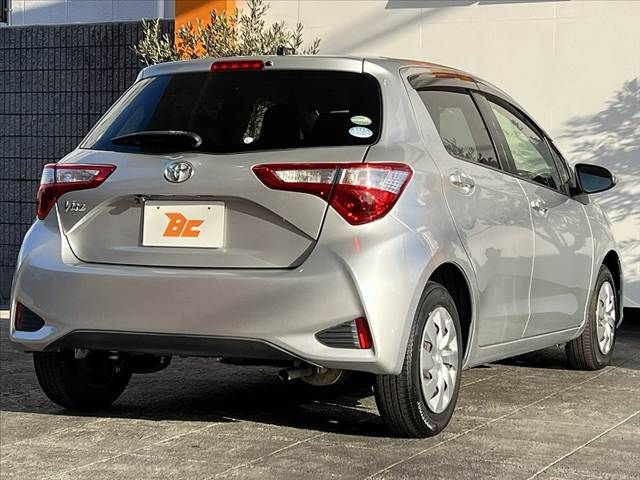 TOYOTA VITZ 2018