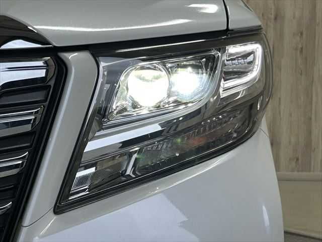 TOYOTA ALPHARD hybrid 4WD 2015