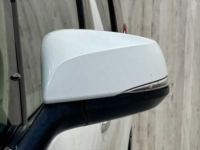 TOYOTA ALPHARD hybrid 4WD 2015