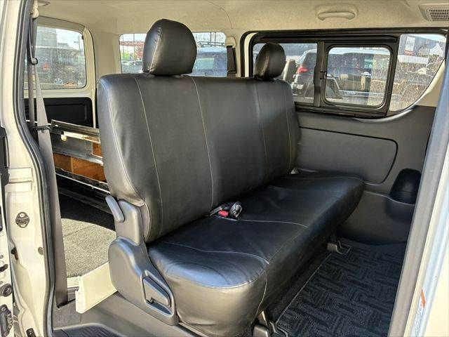 TOYOTA HIACE van 2WD 2018