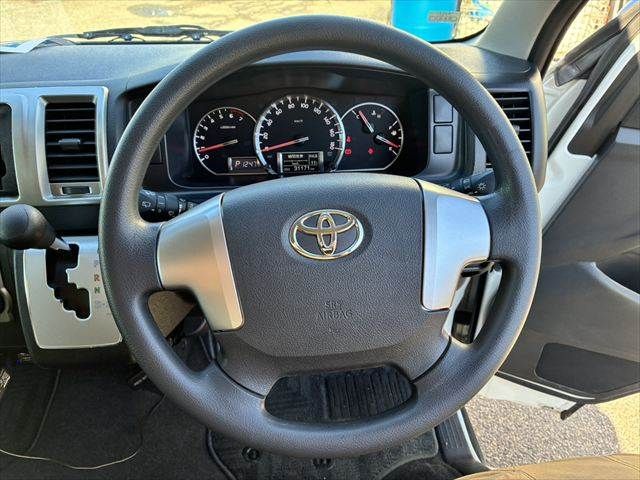 TOYOTA HIACE van 2WD 2018