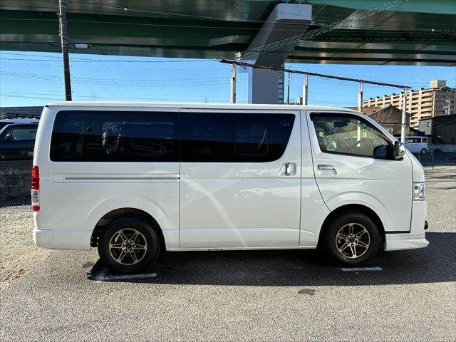 TOYOTA HIACE van 2WD 2018