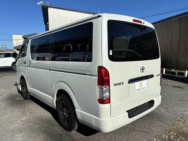 TOYOTA HIACE van 2WD 2018