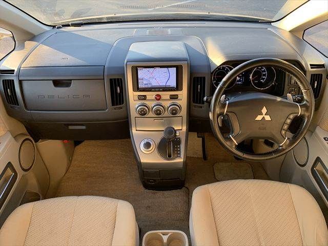 MITSUBISHI DELICA D:5 4WD 2011