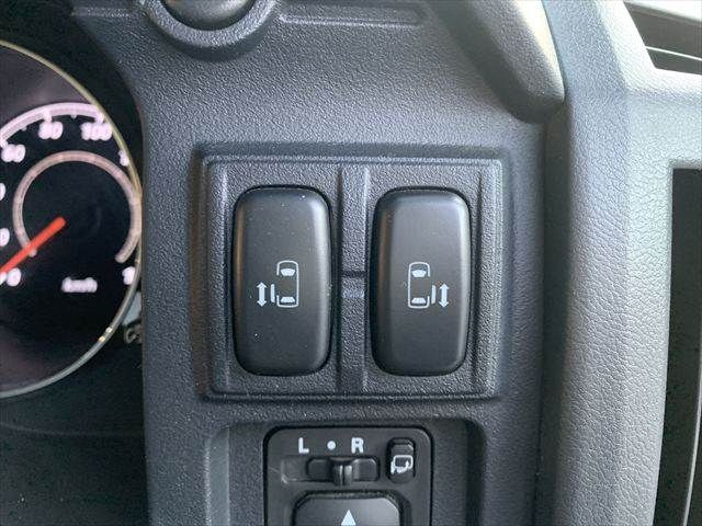 MITSUBISHI DELICA D:5 4WD 2011