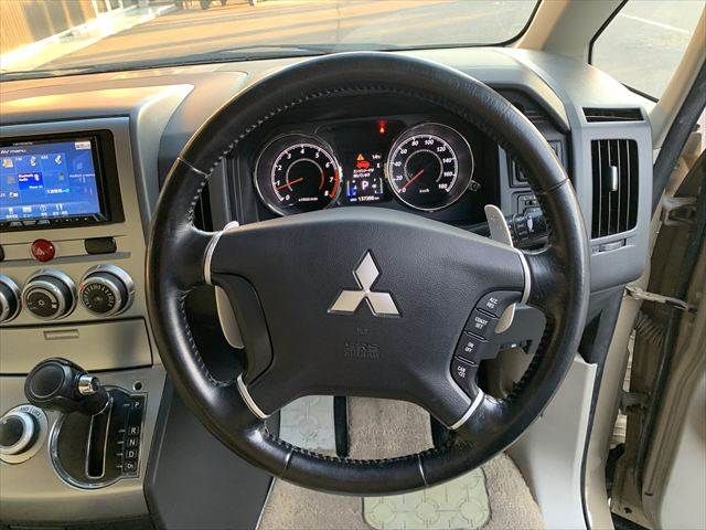 MITSUBISHI DELICA D:5 4WD 2011