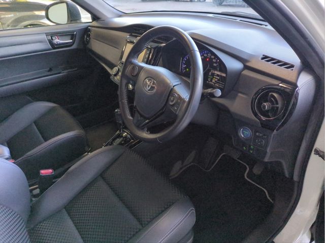 TOYOTA COROLLA FIELDER HYBRID 2015