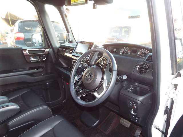 HONDA N BOX CUSTOM 2017