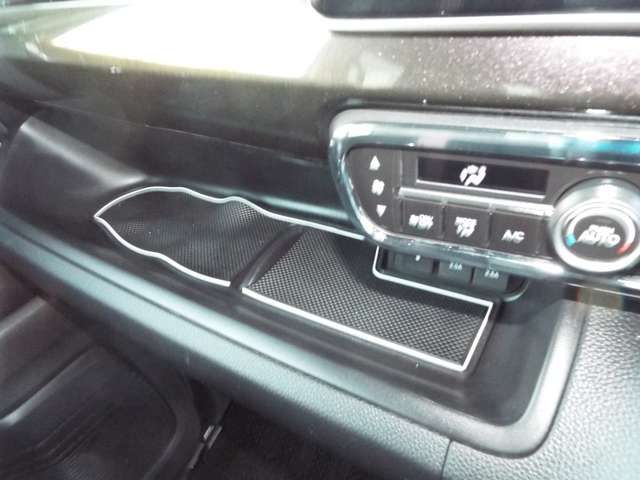 HONDA N BOX CUSTOM 2017