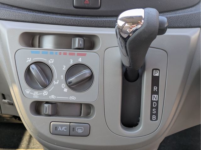 DAIHATSU MIRA e:S 2012