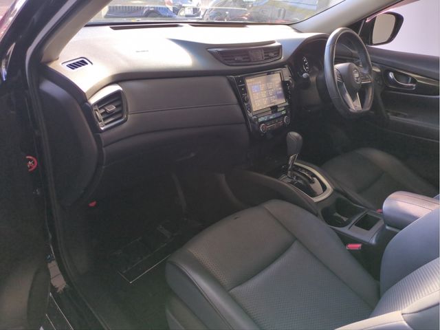 NISSAN X-TRAIL 2WD 2018